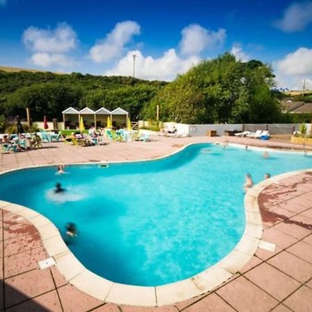 4 Berth Couples And Family Caravan In Beautiful Newquay Bay Resort Εξωτερικό φωτογραφία