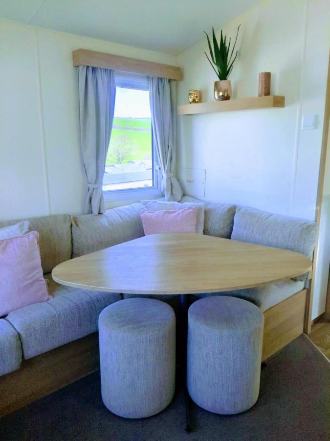 4 Berth Couples And Family Caravan In Beautiful Newquay Bay Resort Εξωτερικό φωτογραφία